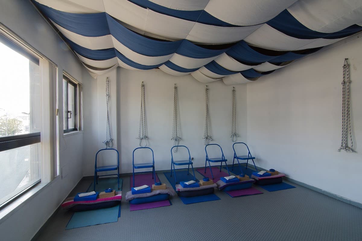 Joana - Yoga Almada