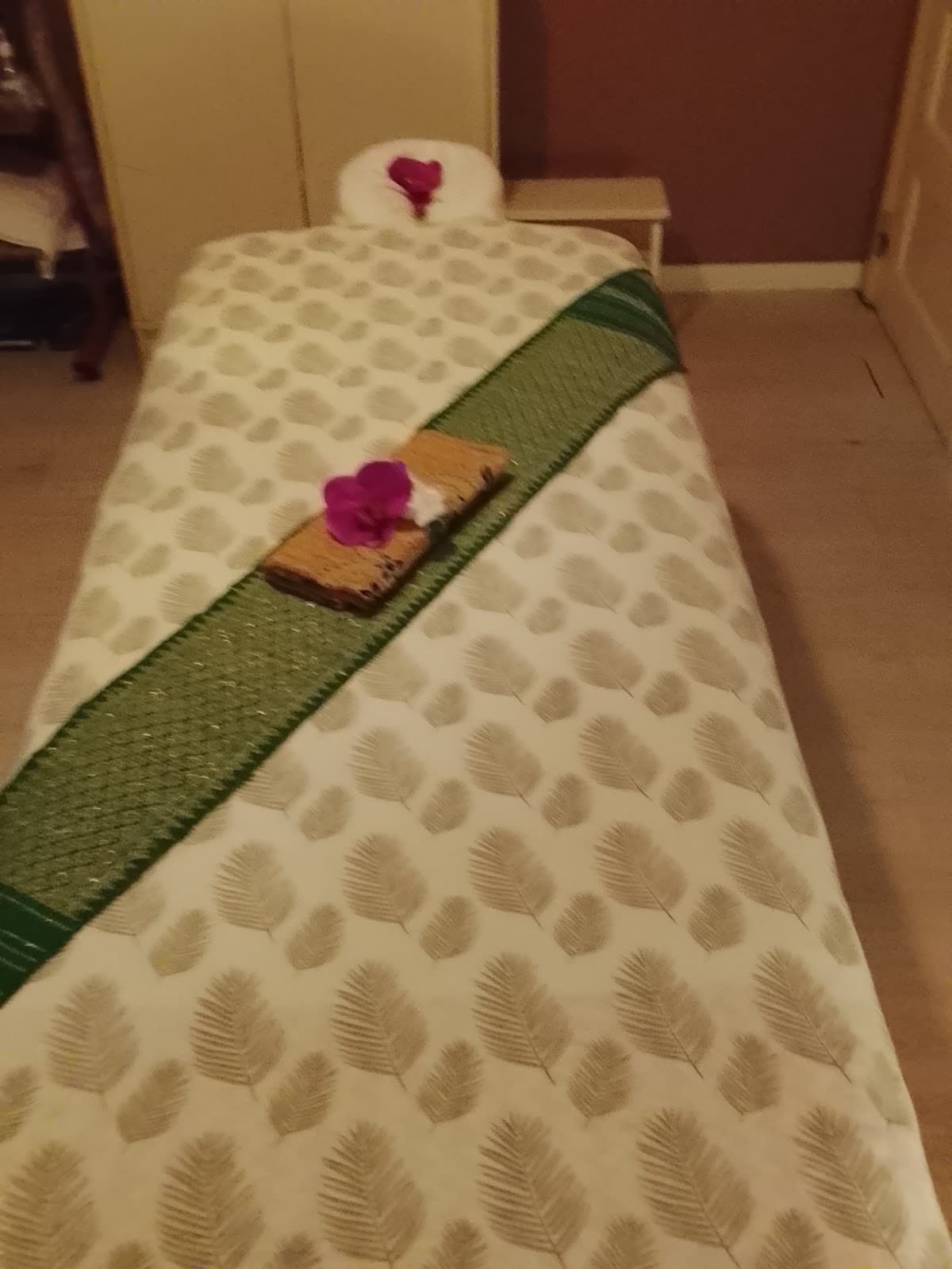 Thai Essences Massage